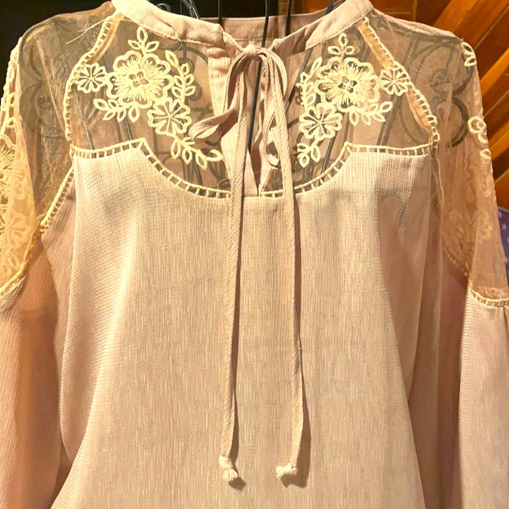 Boho style dusty rose long sleeve top.